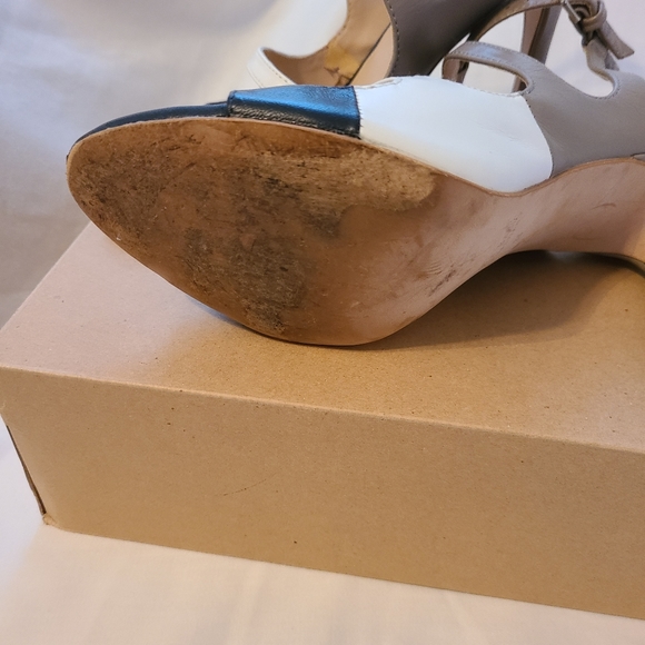 3 tone ankle strap sandals 👡 - Picture 9 of 10